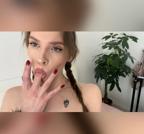 Badkitta ポルノスター 写真