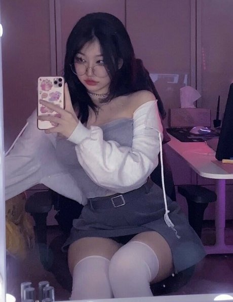 yurasweb 独占スター 写真