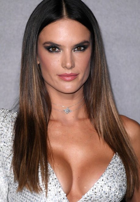 Alessandra Ambrosio profile image