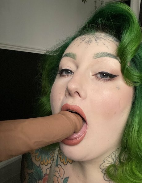 GaldaLou トップモデル 写真