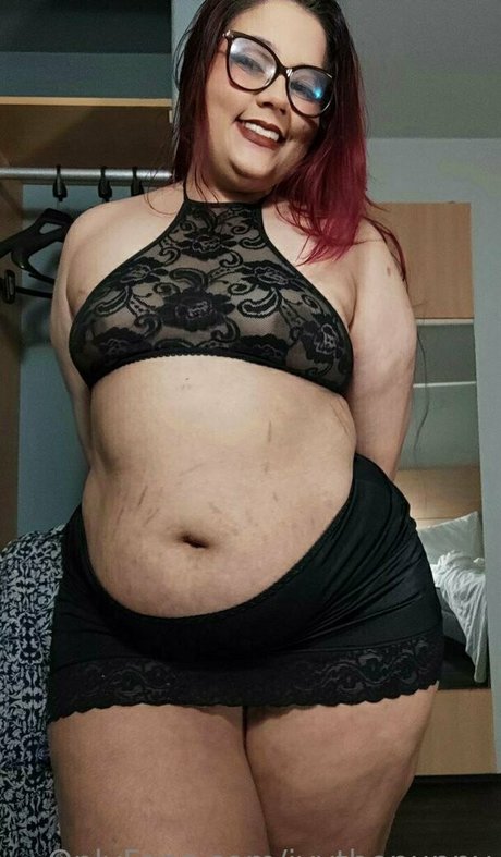 ivythepuppy ポルノスター 写真