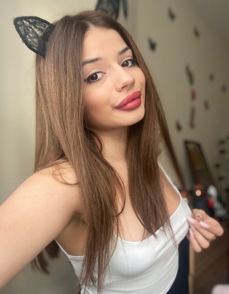 andreea elena1 ヌードスター 写真