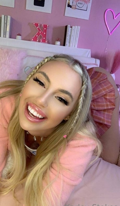 karleystokes ポルノモデル ギャラリー