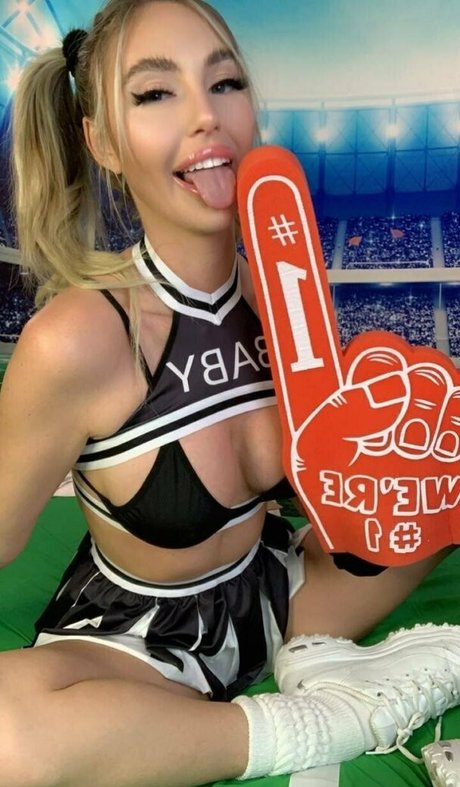 karleystokes xxxスター 画像