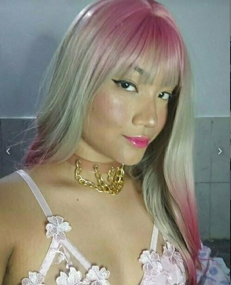 トリミングされたOnlyFans セクシー 写真