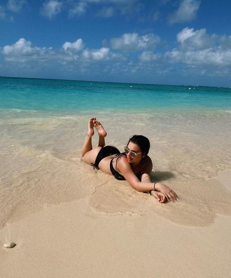 Isabella Gomez 高品質モデル 画像