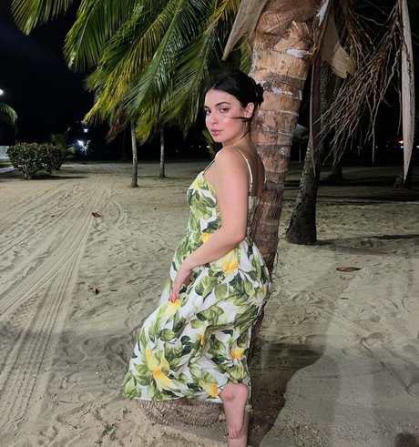 Isabella Gomez ポルノスター セックス 画像
