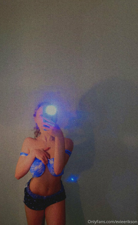 Evieerikson xxx女優 写真