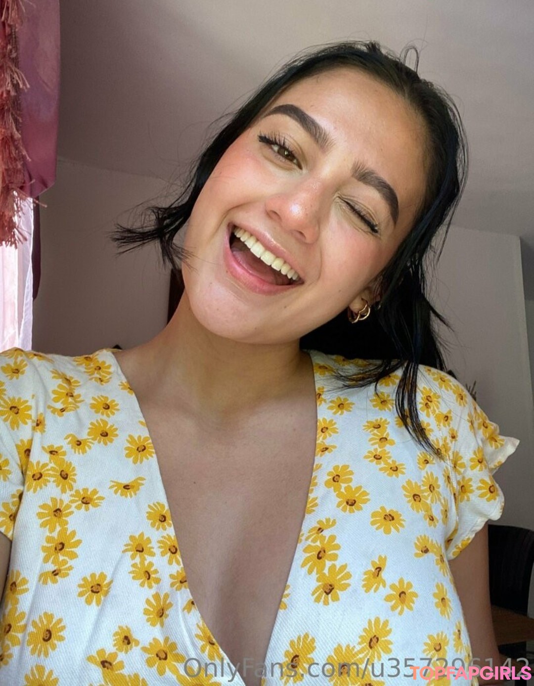 karina fernandez スター 裸 ギャラリー