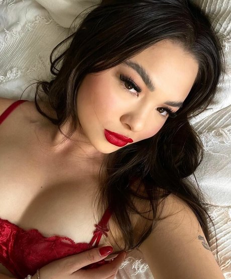 カービーキティOnlyfans アート裸 写真