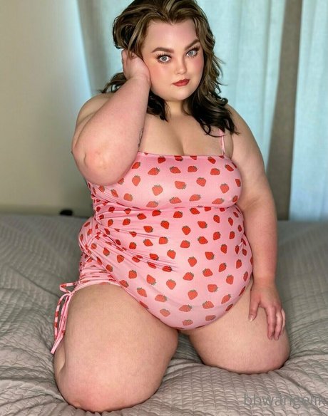 bbwangelik かわいいポルノスター 写真