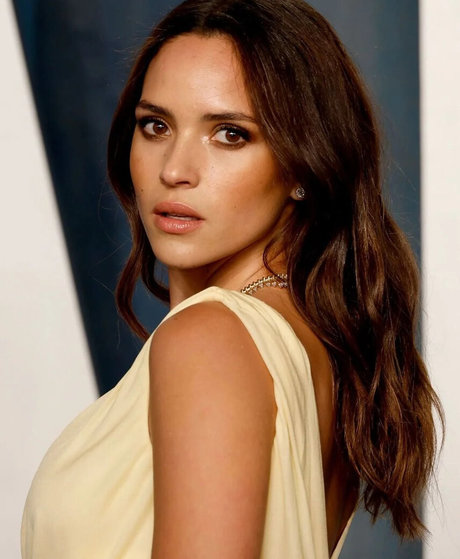 Adria Arjona ポルノスター 独占 画像