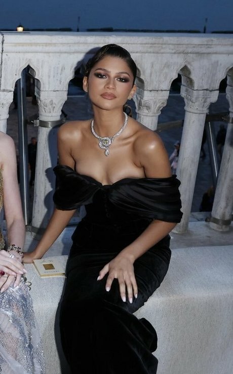 Zendaya ポルノスター 写真