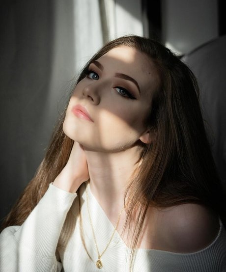 Caitlin Scott 裸のポルノスター ギャラリー