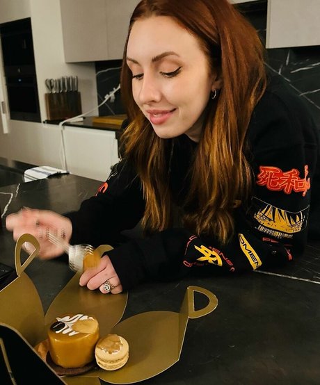 Megan Everett 無料スター 写真