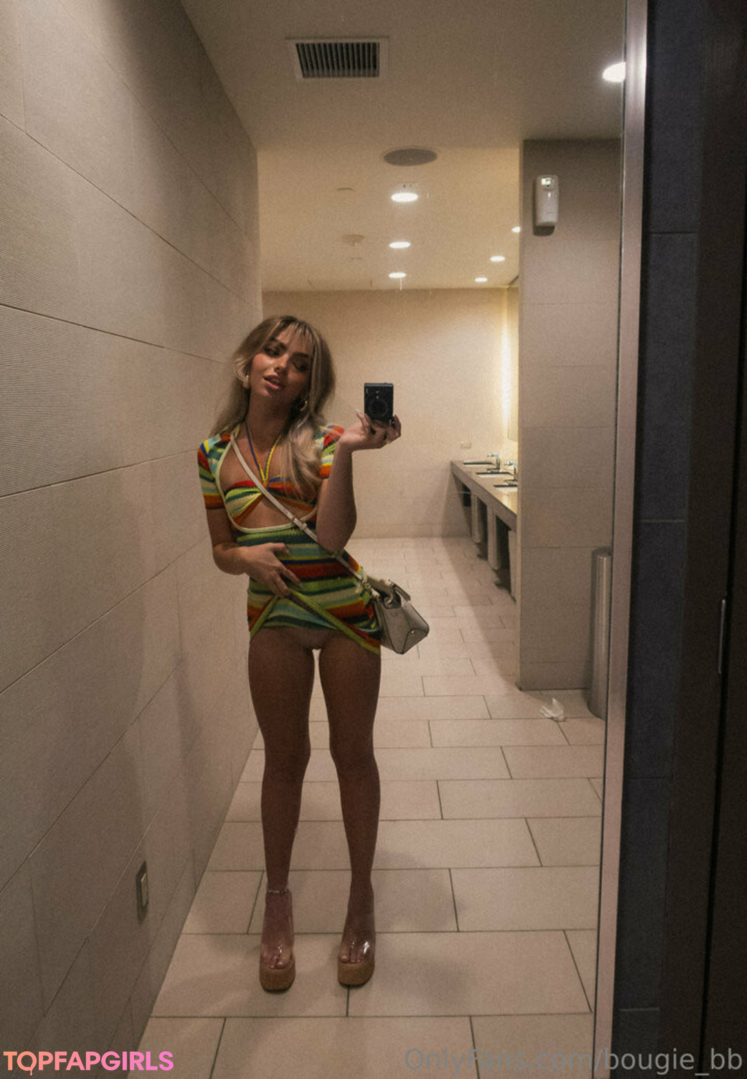 Brie Belle エロティックなモデル 画像