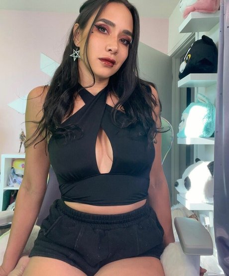 Milynn Sarley 完璧なモデル 写真
