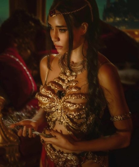 Milynn Sarley 裸の女優 写真