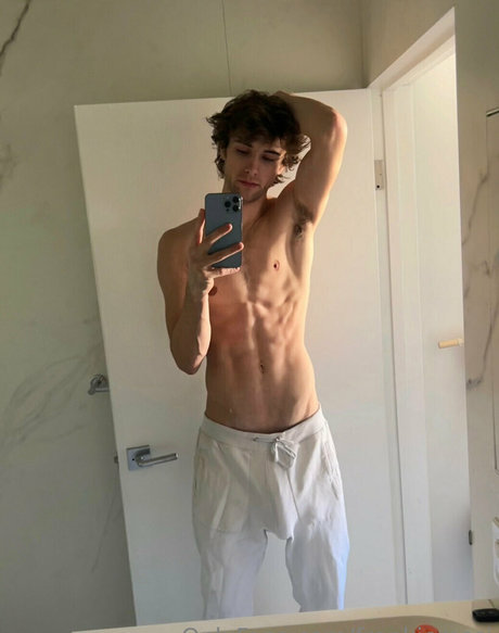 frankierossi アダルト女優 画像