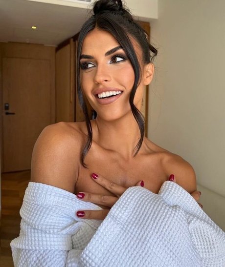Sofia Suescun セクシーなポルノスター アーカイブ