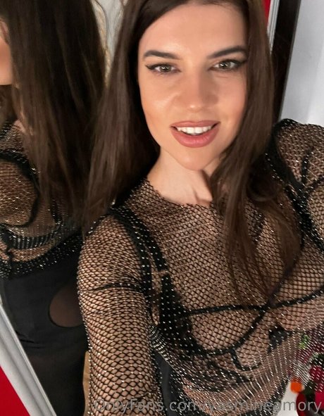 yasmineamory 美しいスター 写真