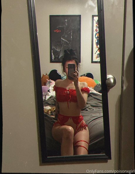 poisonxgirl ホットスター 写真