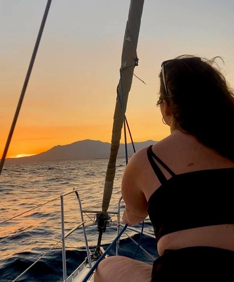 Rebecca Shortt ポルノスター 独占 写真