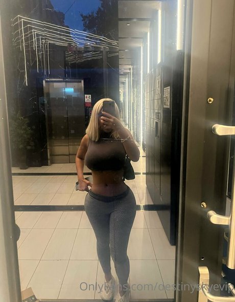 Destinyskyevip アダルトスター ギャラリー