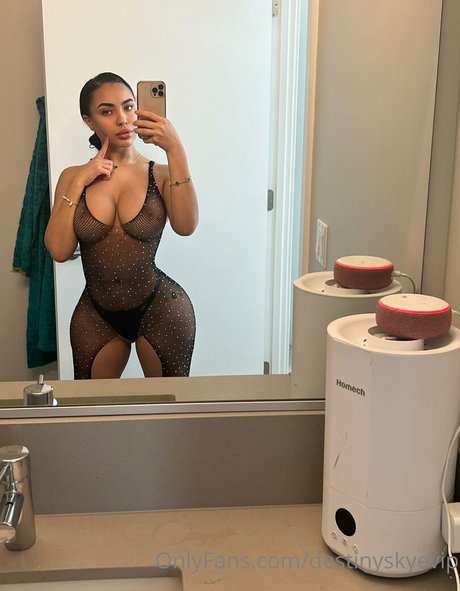 Destinyskyevip セクシーモデル 写真