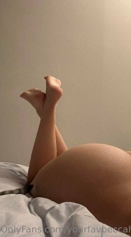 yourfavbeccah ポルノスター アート ギャラリー