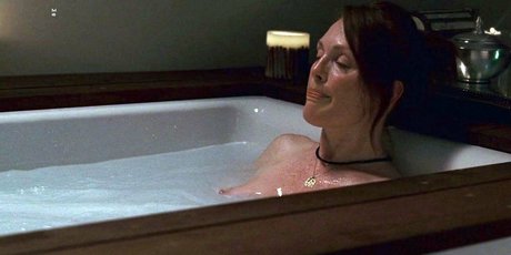Julianne Moore ヌードモデル 写真