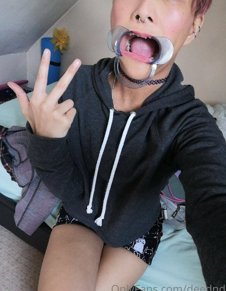deednd ポルノスター 写真