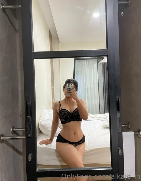 aikajo in 裸モデル 写真