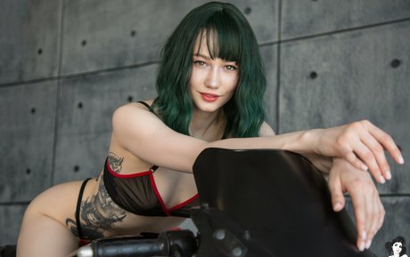 lisaberry sg アートモデル 写真