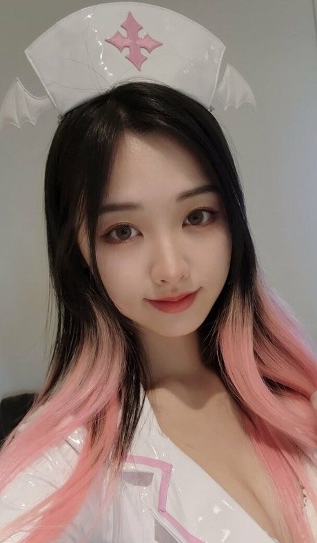 dear chuu エロティックモデル 写真