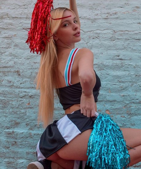 Yus Lopez ヌード女優 写真