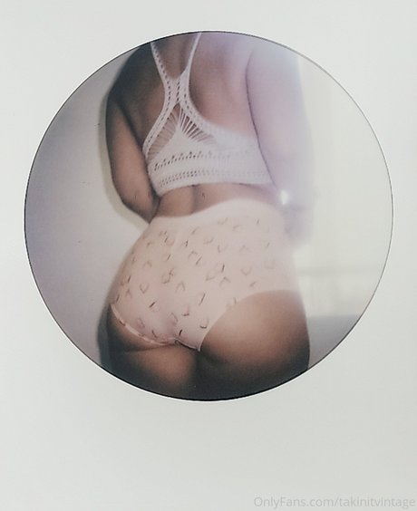おっぱいを吸うOnlyFans xxx 写真
