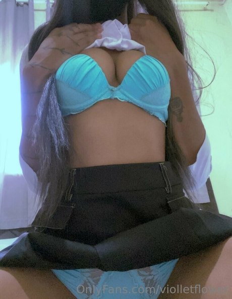 Viollet Collins 美しいスター 写真