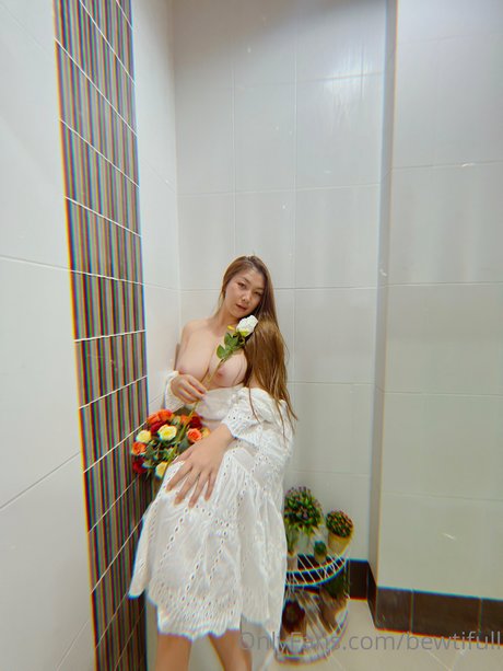 Bewtifull エロティックなスター 写真
