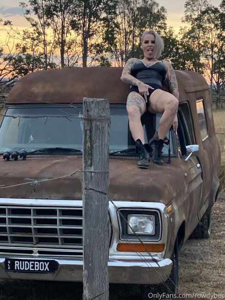 Bec Rawlings 素敵なポルノスター 写真