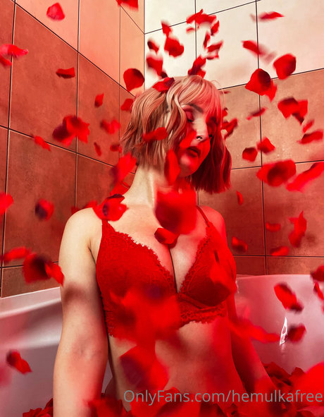 Hemulka ポルノスター 独占 写真