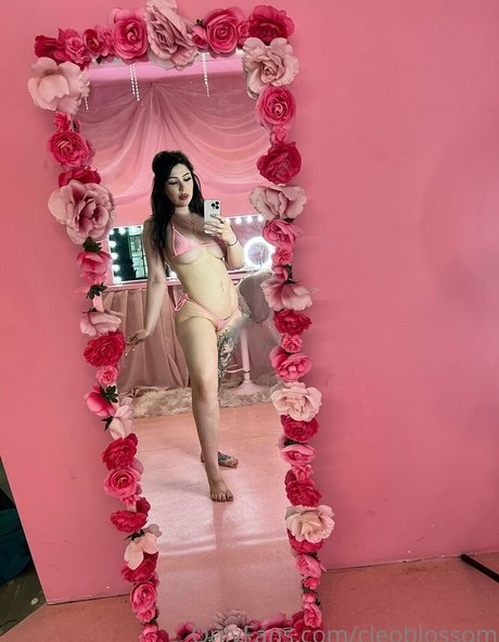 cleoblossom ポルノ女優 写真