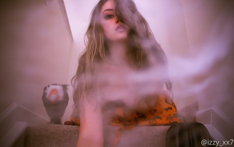 Izzy xx ポルノスター ヌード 写真