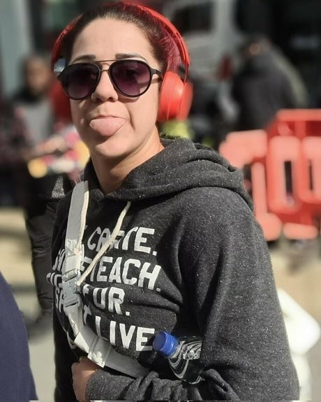 Bayley アダルトモデル 画像