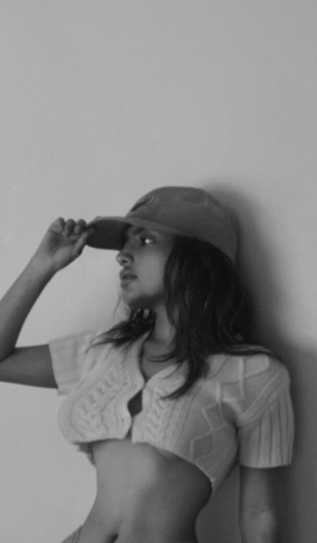 Swagata Sanyal モデル 画像