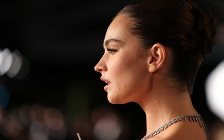 Lily James エロティックなスター 写真