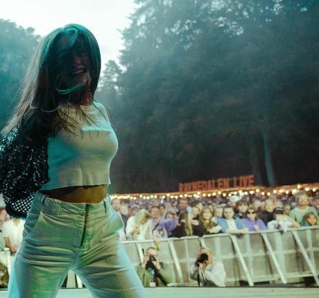 Sigrid 最高のモデル ギャラリー