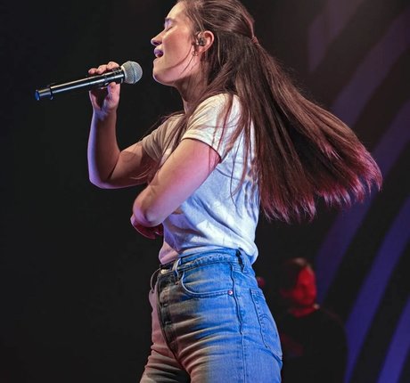 Sigrid ポルノスター トップ 画像