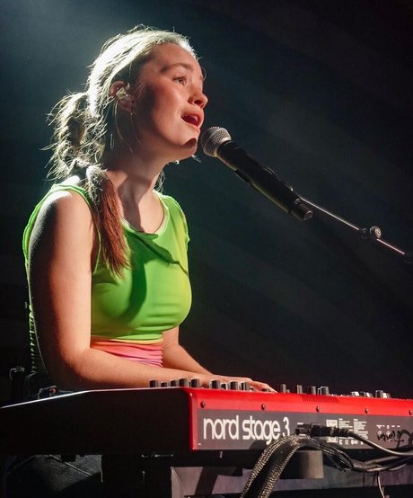 Sigrid セクシーモデル 写真
