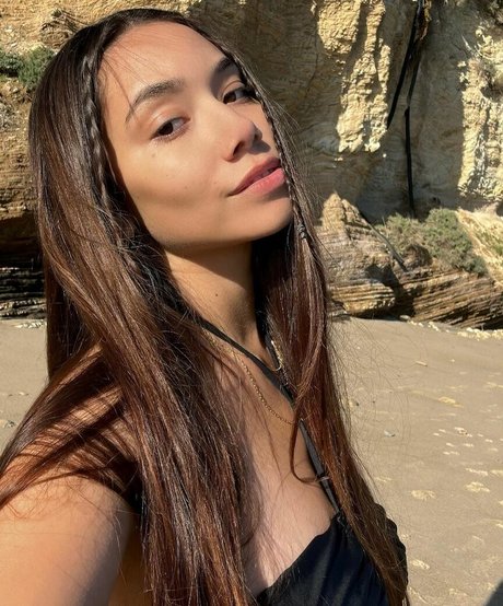 Desiree Flores ポルノスター ヌード 画像